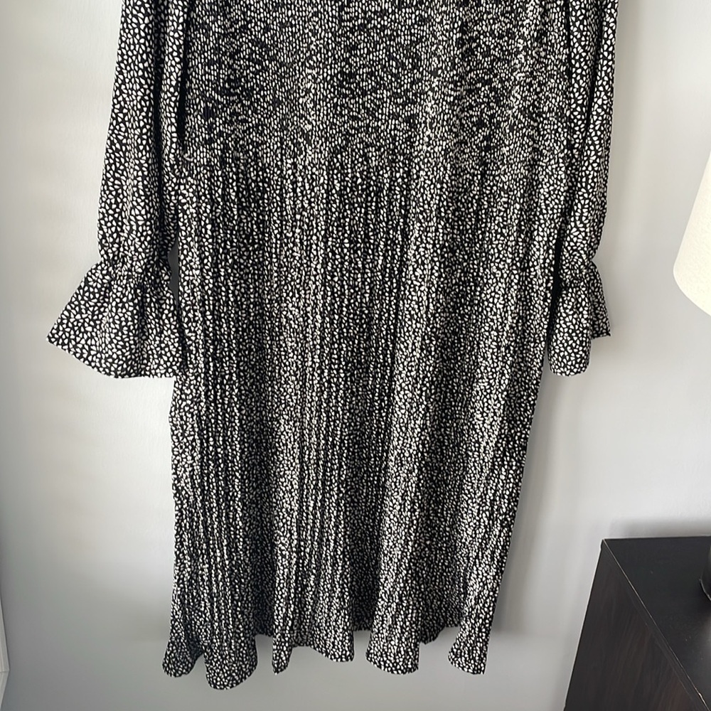 Indie & Co Remi Dot Dress - Picture 7 of 14